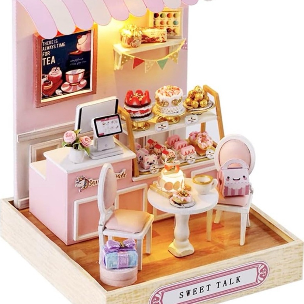 Miniature Sweet Talk Cafe DIY HOUSE (NWOT)